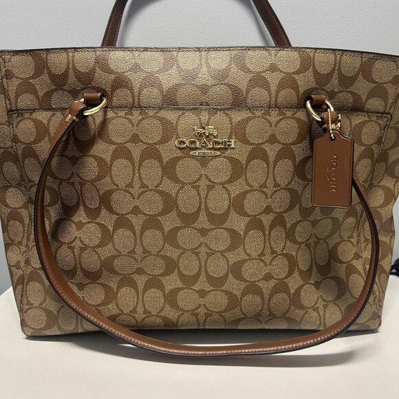 NWT Retired C2066 91017 Coach Addison Tote - Picture 1 of 9